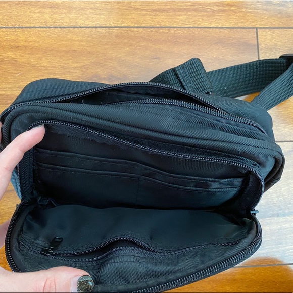 Disney Tigger fanny pack - Picture 2 of 5